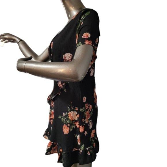 Haute Rogue Black Floral Mini Wrap summer dress Sz S/M 😎 - Picture 2 of 14